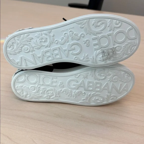 Dolce & Gabbana Black and White Logo Sneakers, new in box. Dust bag included - Picture 7 of 14